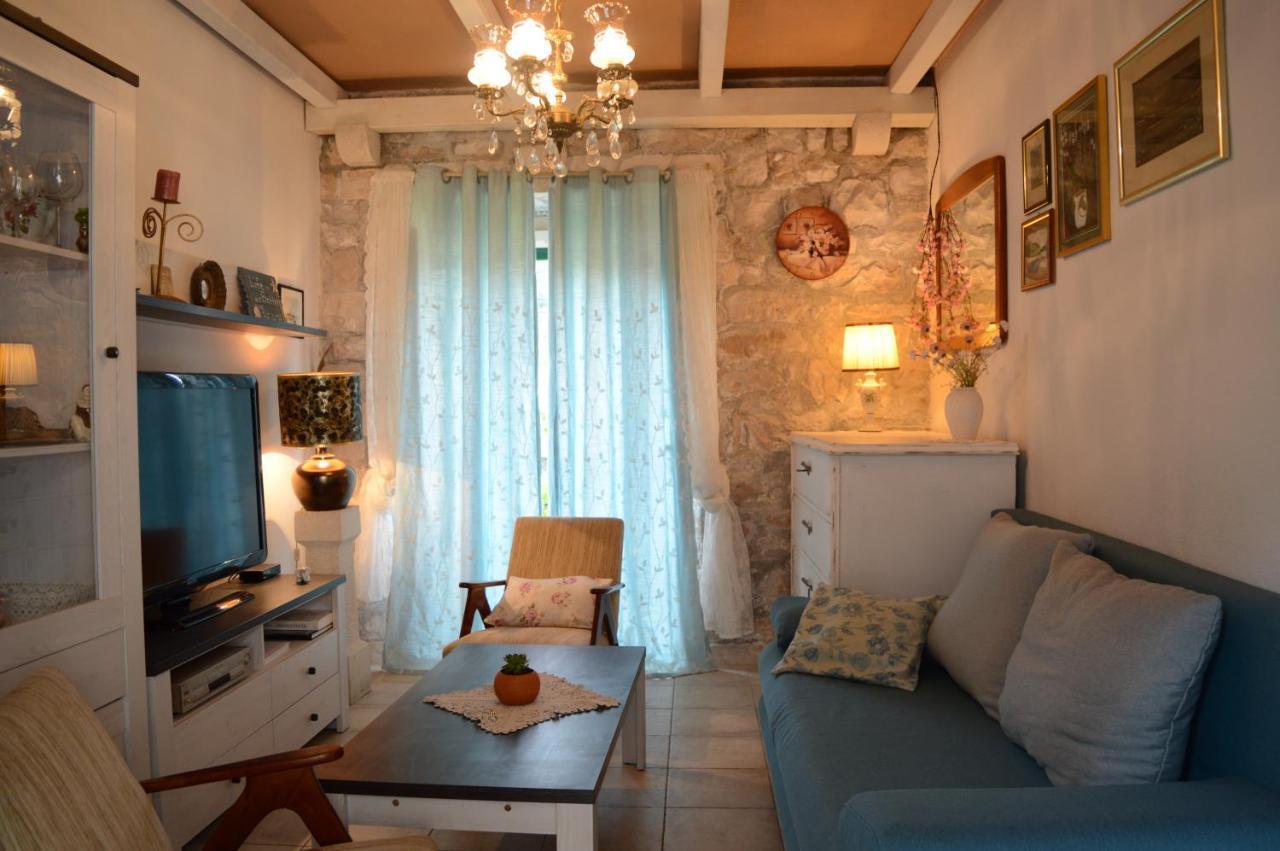 Visilo Stone House Villa Пучишча Екстериор снимка