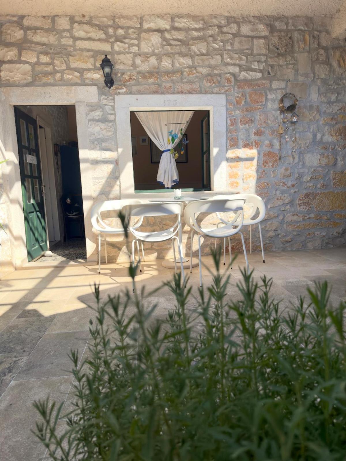 Visilo Stone House Villa Пучишча Екстериор снимка